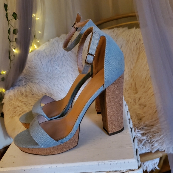 Madden girl light blue denim ankle strap heels size 8M - Picture 2 of 6